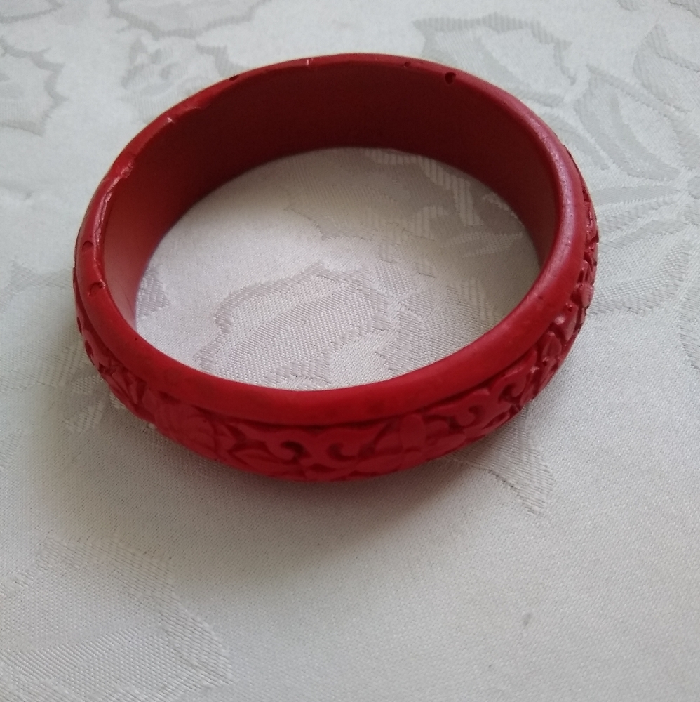 Red cinnabar floral bangle